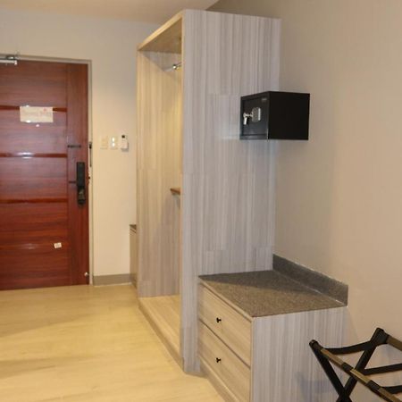 Centennial Inn Kawit Luaran gambar